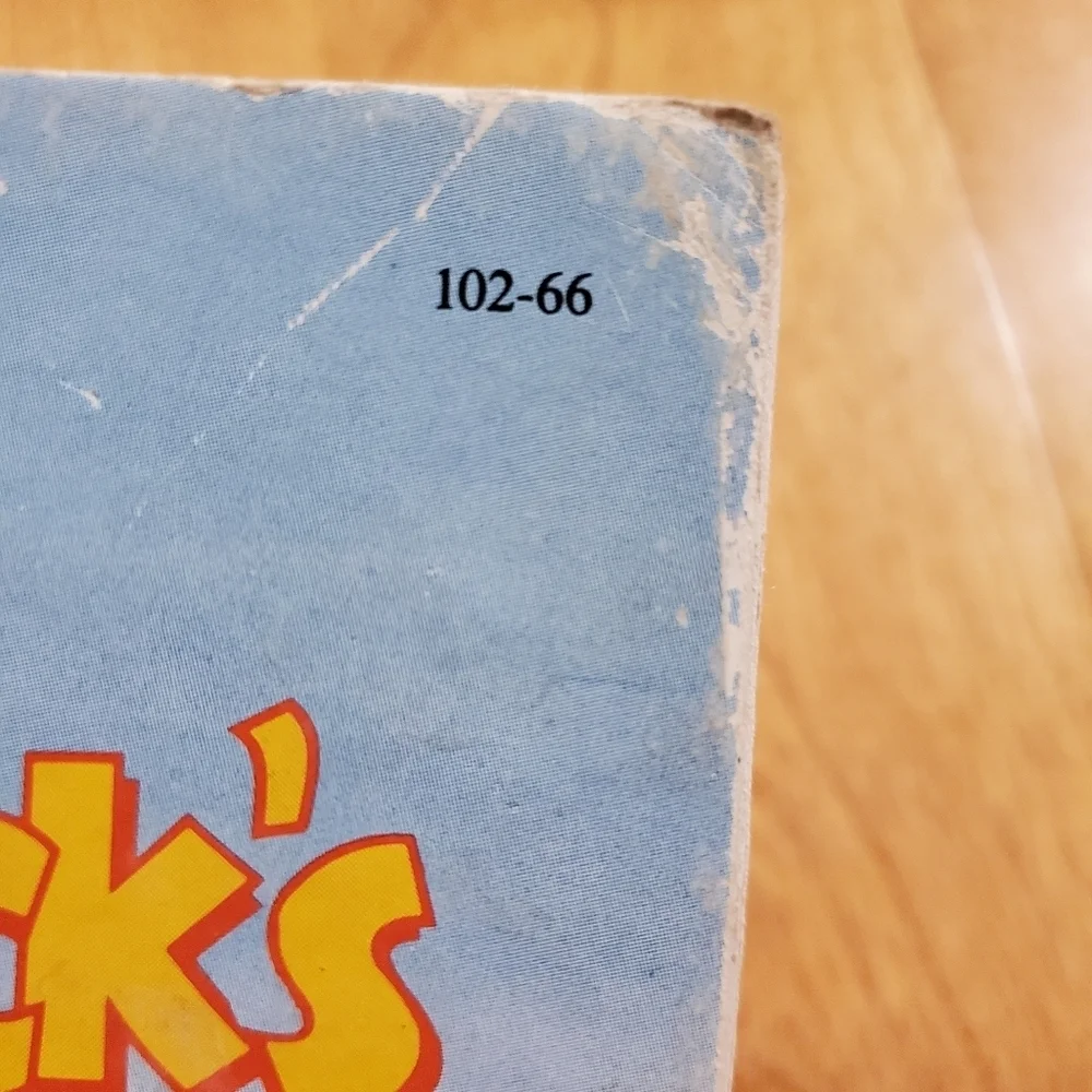 1990 VINTAGE Little Golden Book Walt Disney's Donald Duck's Toy Sailboat
